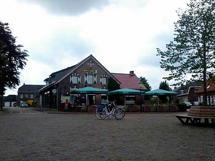 cafe de zwart - Fietsend Nederland – Radfahrende Niederlande
